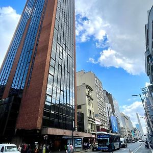 Obelisco 818